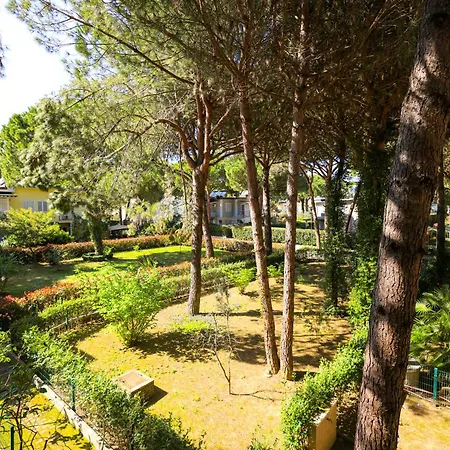 Grandstay Villa Perla Resort Durres Exterior photo