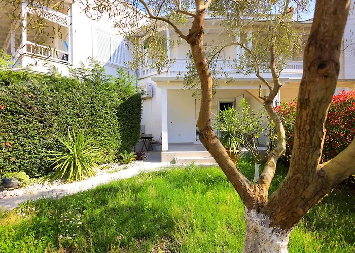 Grandstay Villa Perla Resort